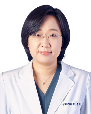 Yoon Jin Lee